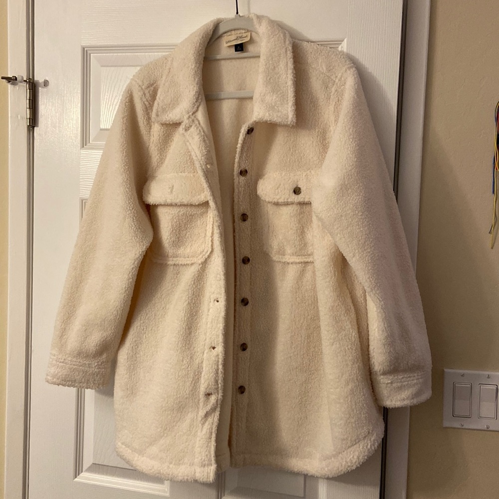 White sherpa shacket NWOT